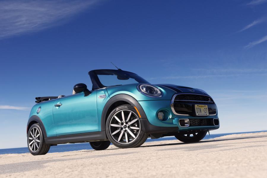  Mini Cooper S Cabrio 2016 года  (US) (фото 4 из 30)